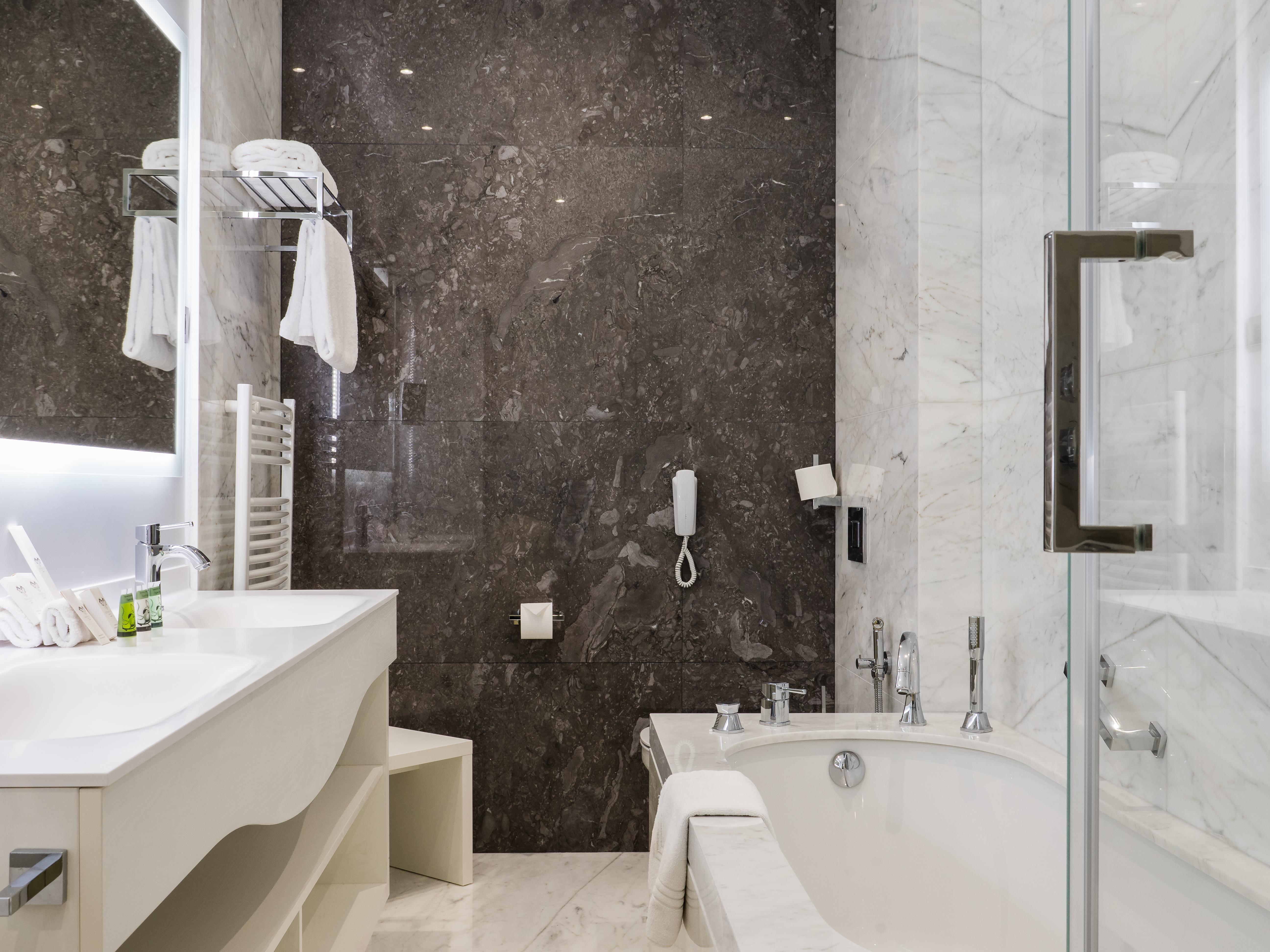 Genesis Hotel Mentone