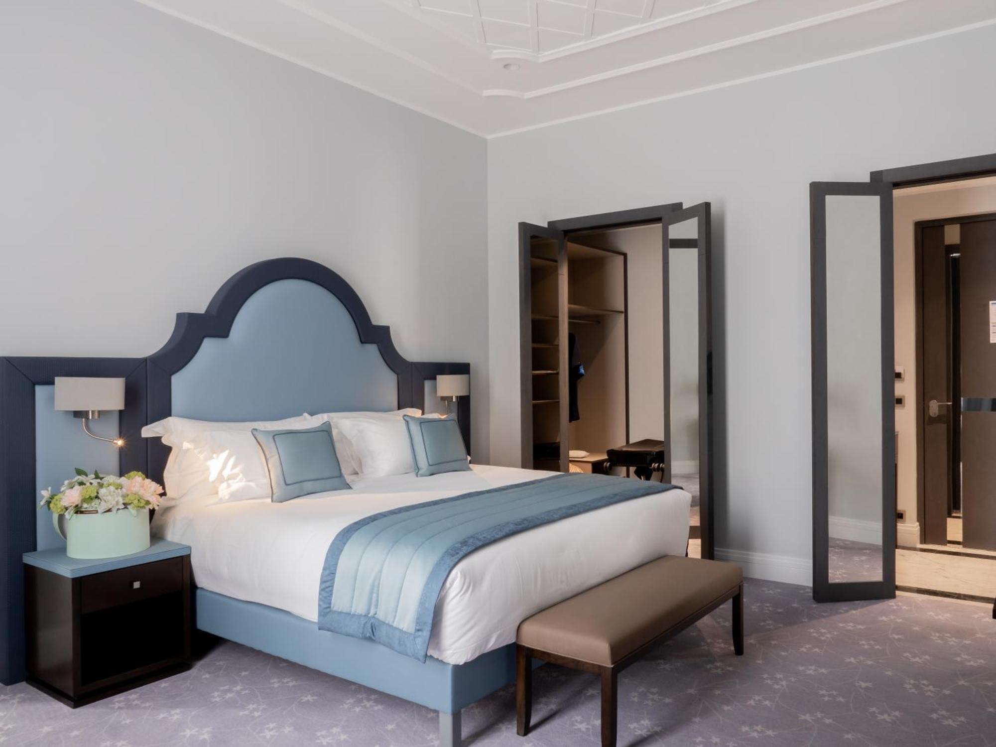 Genesis Hotel