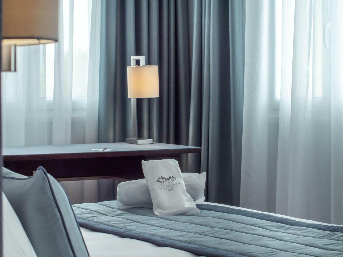 Genesis Hotel 5*