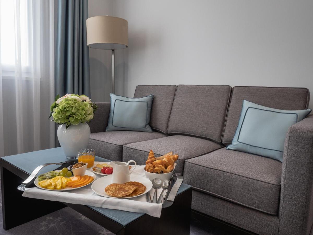 Genesis Hotel 5*